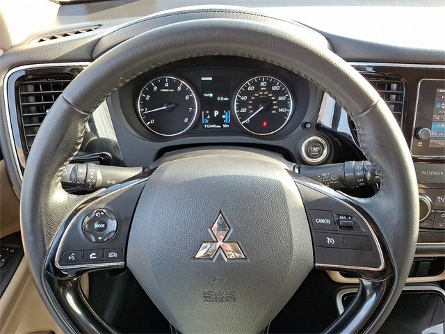 Used 2017 Mitsubishi Outlander SEL image 19