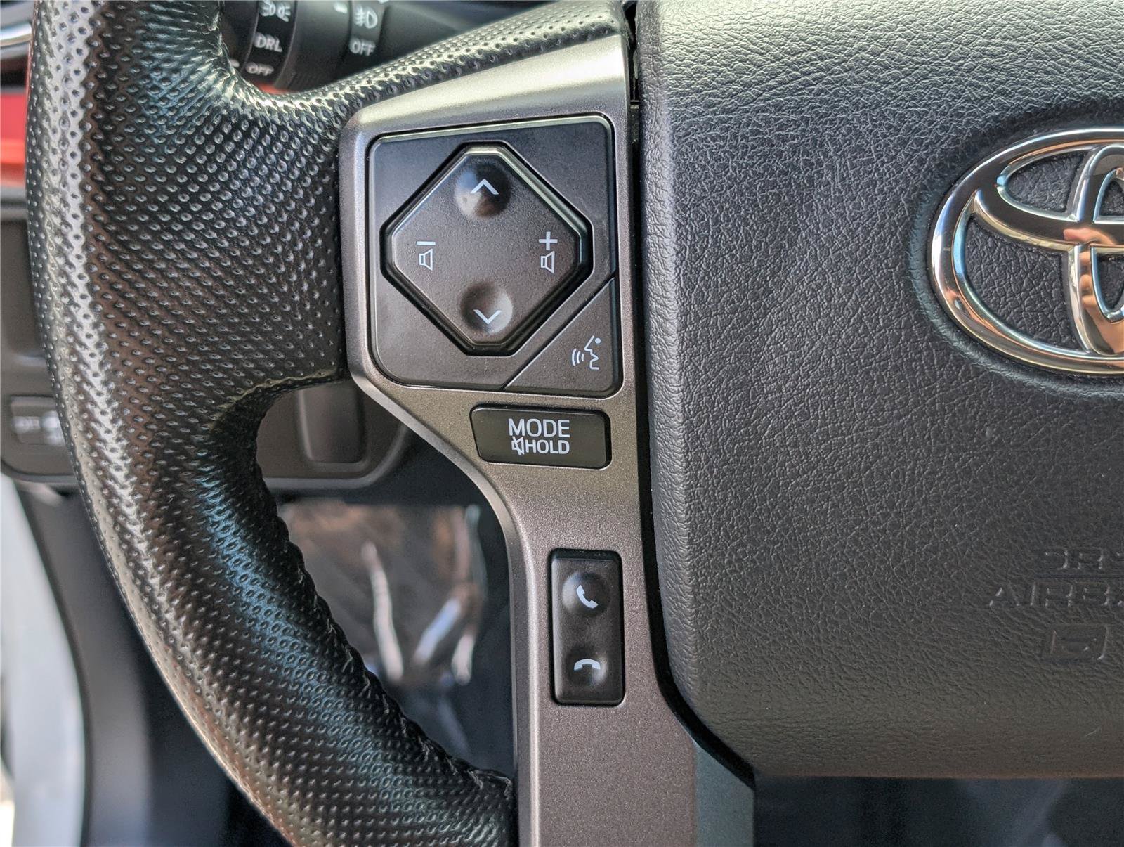 Used 2016 Toyota Tacoma TRD Sport w/ Towing Package AWD/4WD image 22