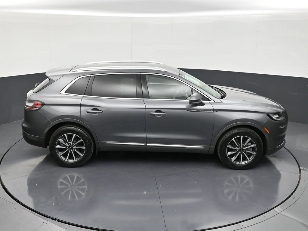 Used 2022 Lincoln Nautilus FWD image 17