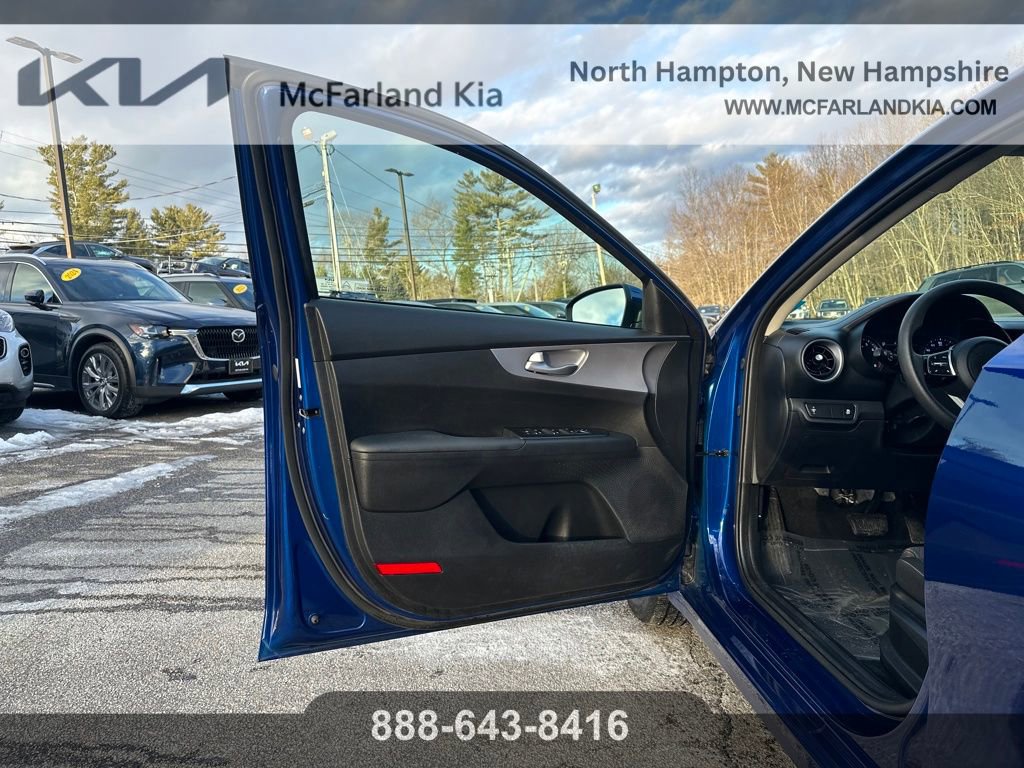 Used 2023 Kia Forte LXS image 12