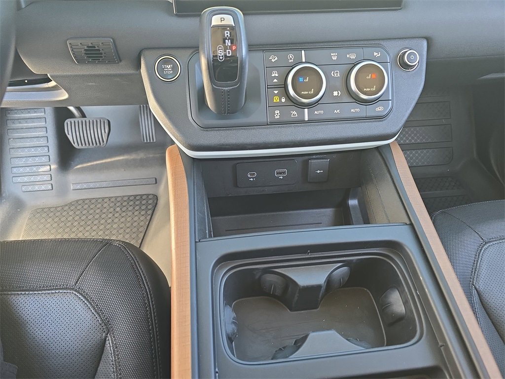 Certified 2023 Land Rover Defender 130 X-Dynamic SE image 26