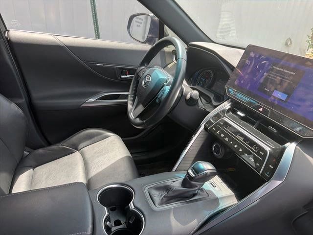 Used 2023 Toyota Venza Nightshade AWD/4WD image 17
