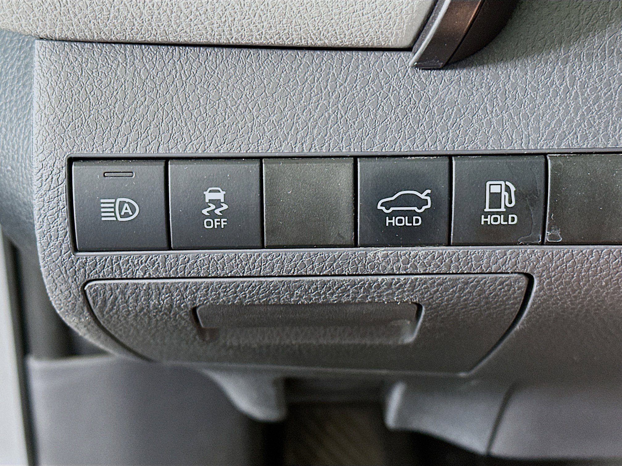 Used 2019 Toyota Camry LE image 16