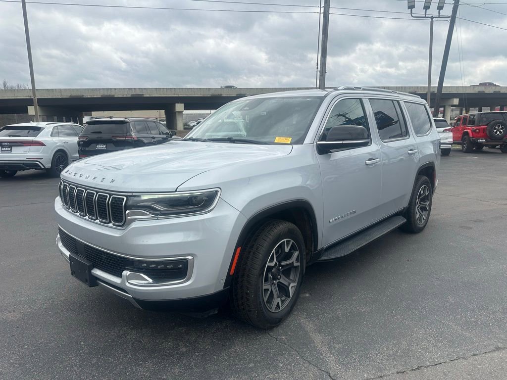 Used 2023 Jeep Wagoneer Series III w/ Preferred Equipment Group image 11