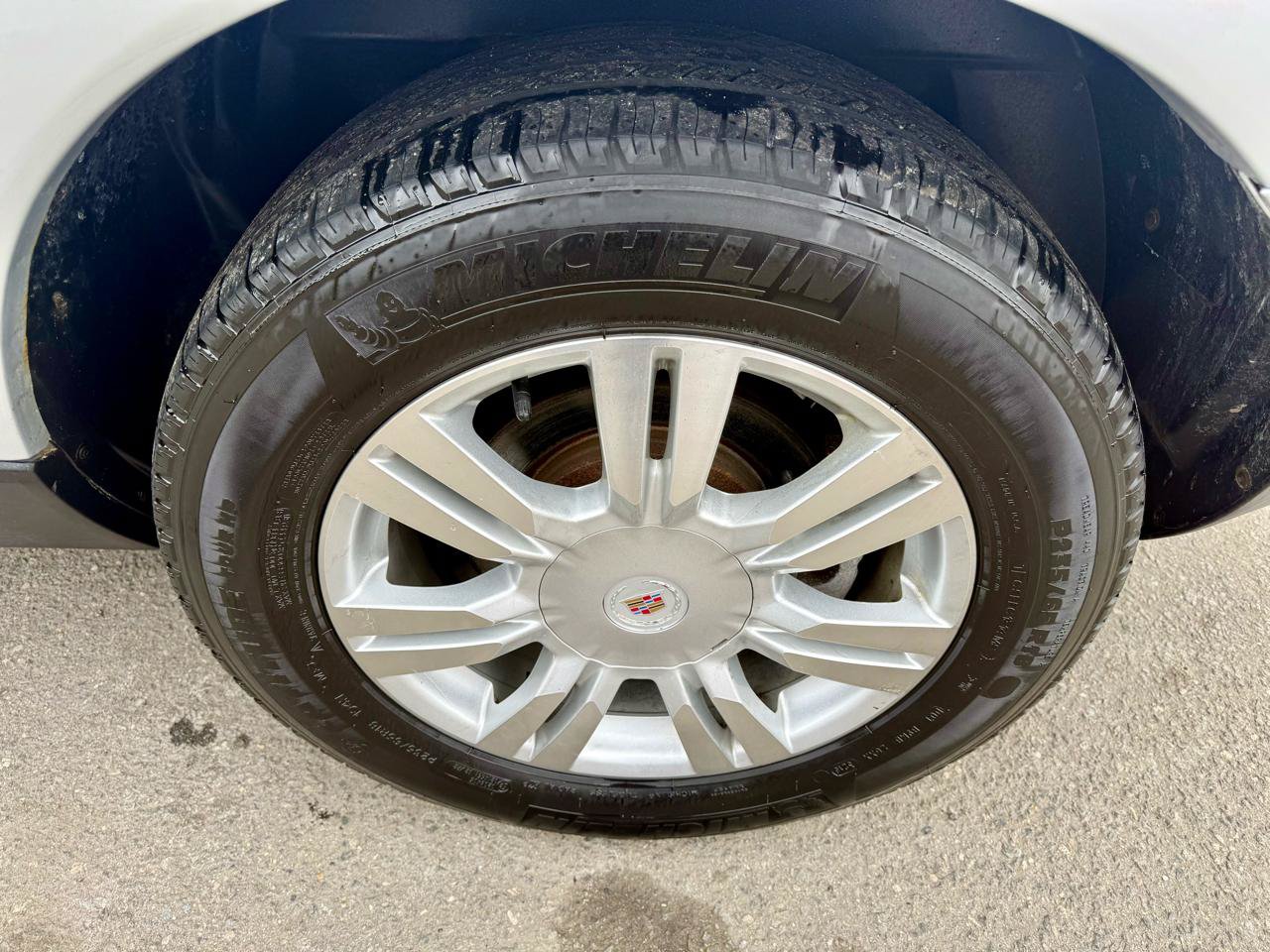 Used 2011 Cadillac SRX Luxury AWD/4WD image 29