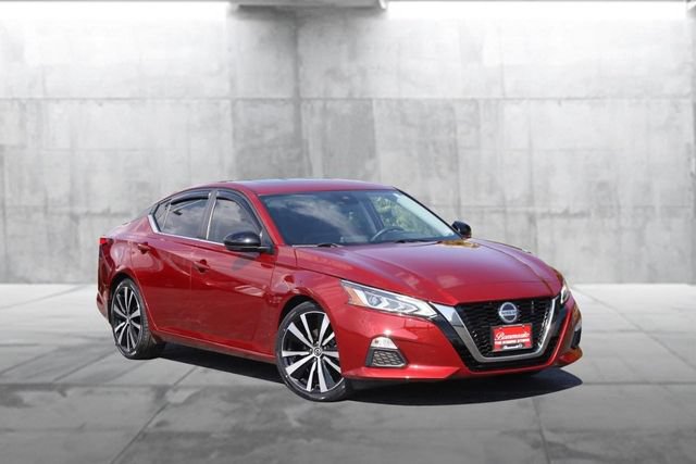 Used 2021 Nissan Altima 2.5 SR w/ SR Premium Package FWD image 2