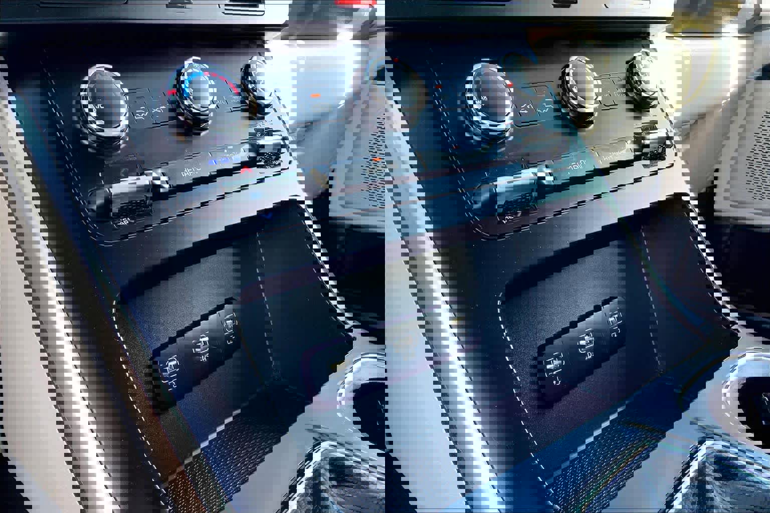 Used 2022 Kia Carnival LX image 33