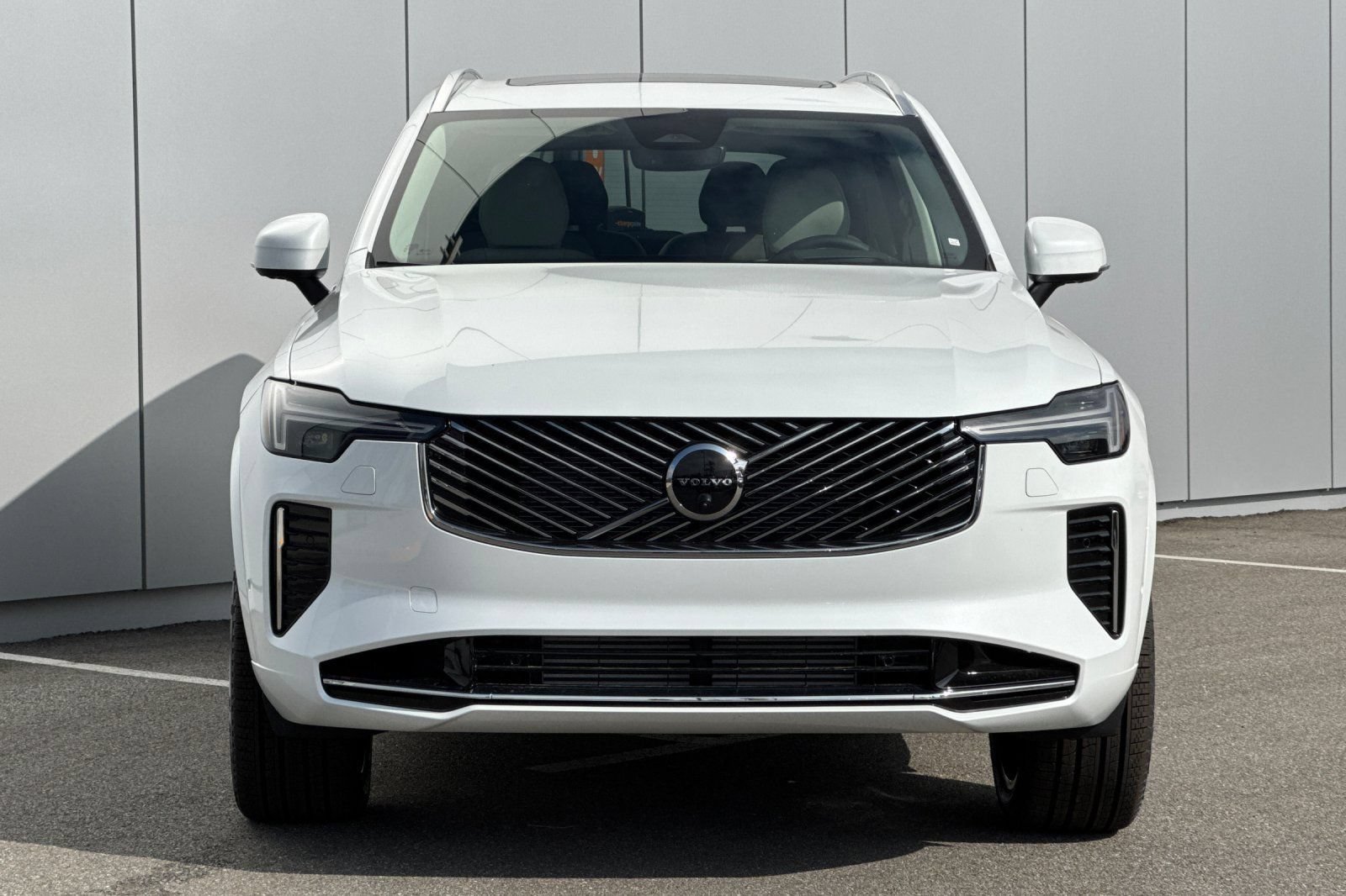 New 2026 Volvo XC90 T8 Ultra w/ Protection Package AWD/4WD image 8