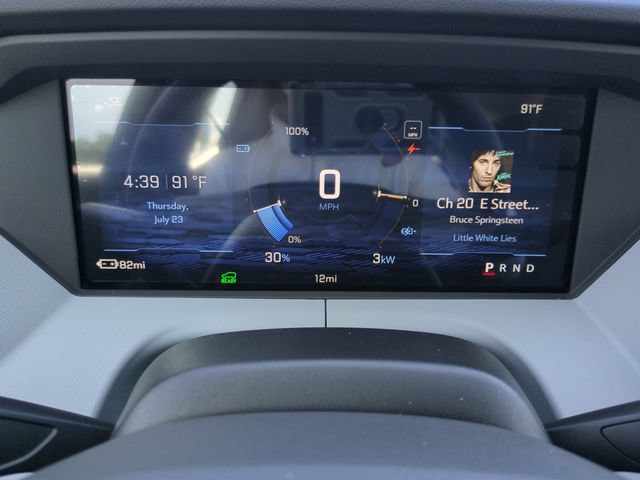 New 2027 Chevrolet Bolt LT w/ Comfort Package FWD image 27