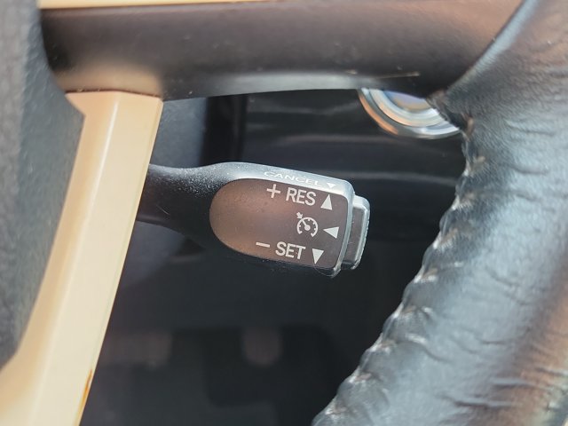 Used 2016 Toyota Prius Three FWD image 34