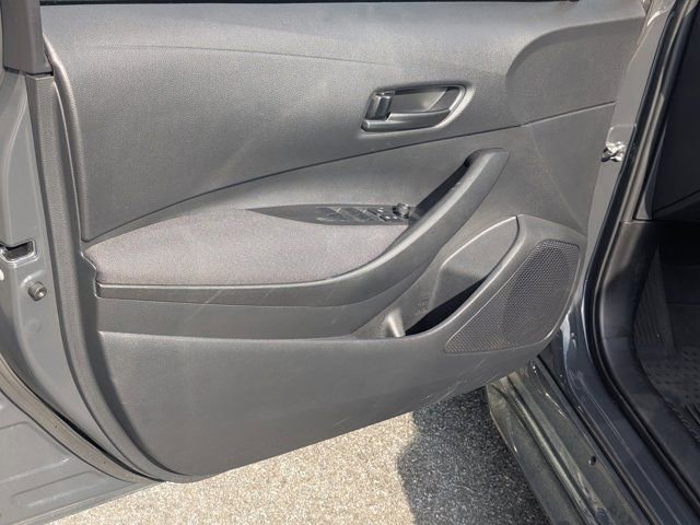 Used 2025 Toyota Corolla LE image 10