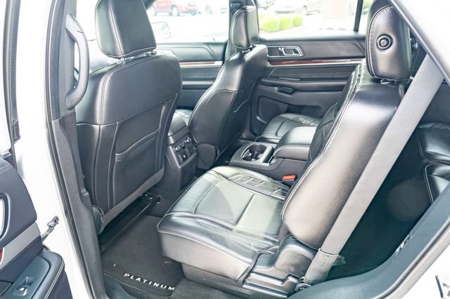 Used 2019 Ford Explorer Platinum AWD/4WD image 29