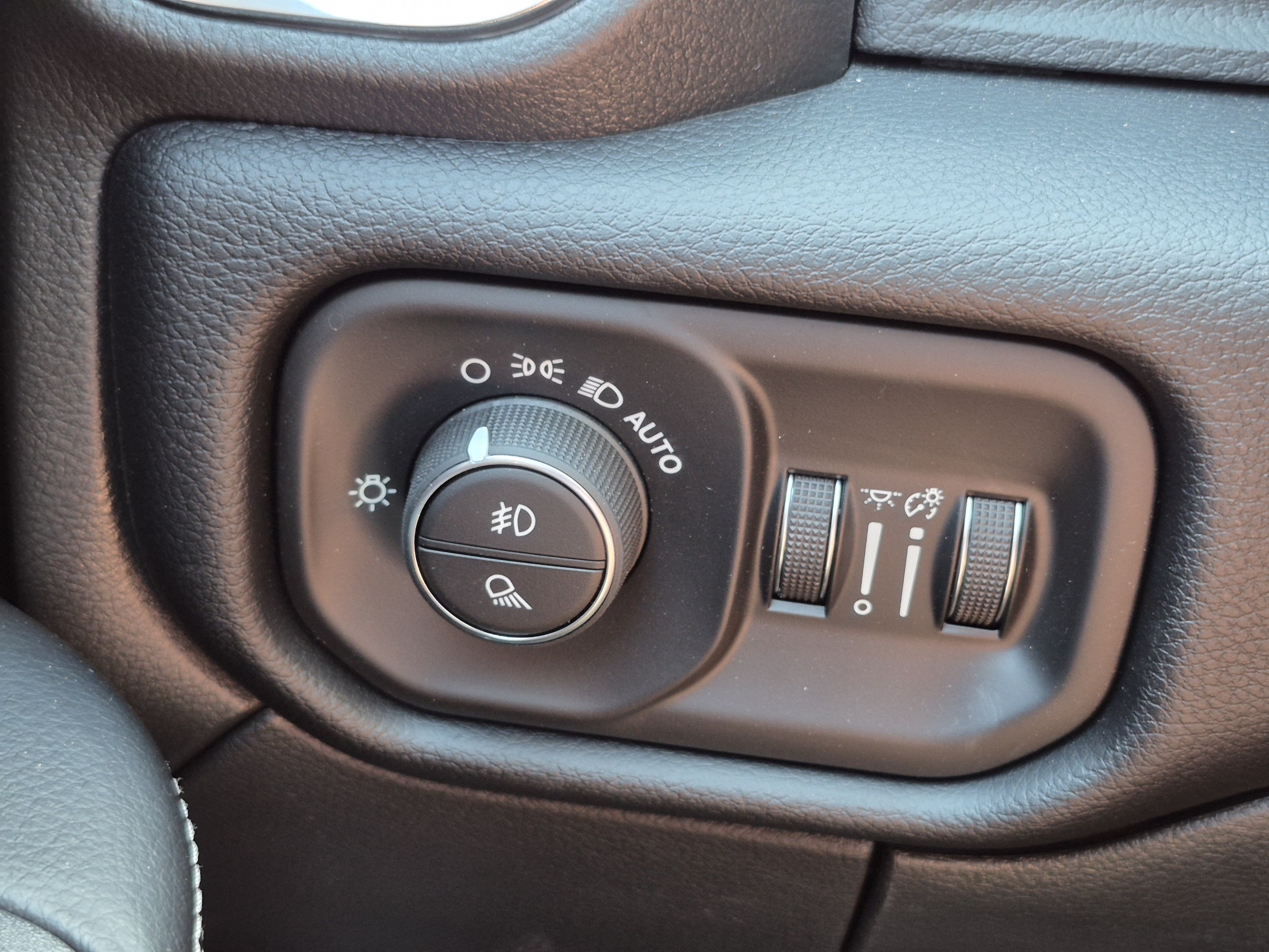 New 2026 RAM 2500 Laramie w/ Night Edition AWD/4WD image 14