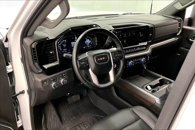 Used 2024 GMC Sierra 3500 SLT w/ SLT Premium Package AWD/4WD image 16