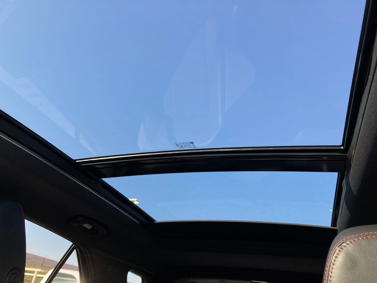 Used 2022 Chevrolet Equinox RS w/ LPO, Floor Liner Package AWD/4WD image 33