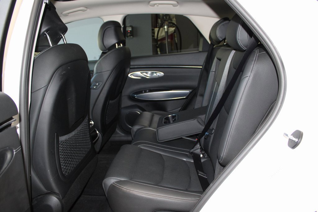 Used 2023 Genesis GV70 2.5T w/ Select Package image 19