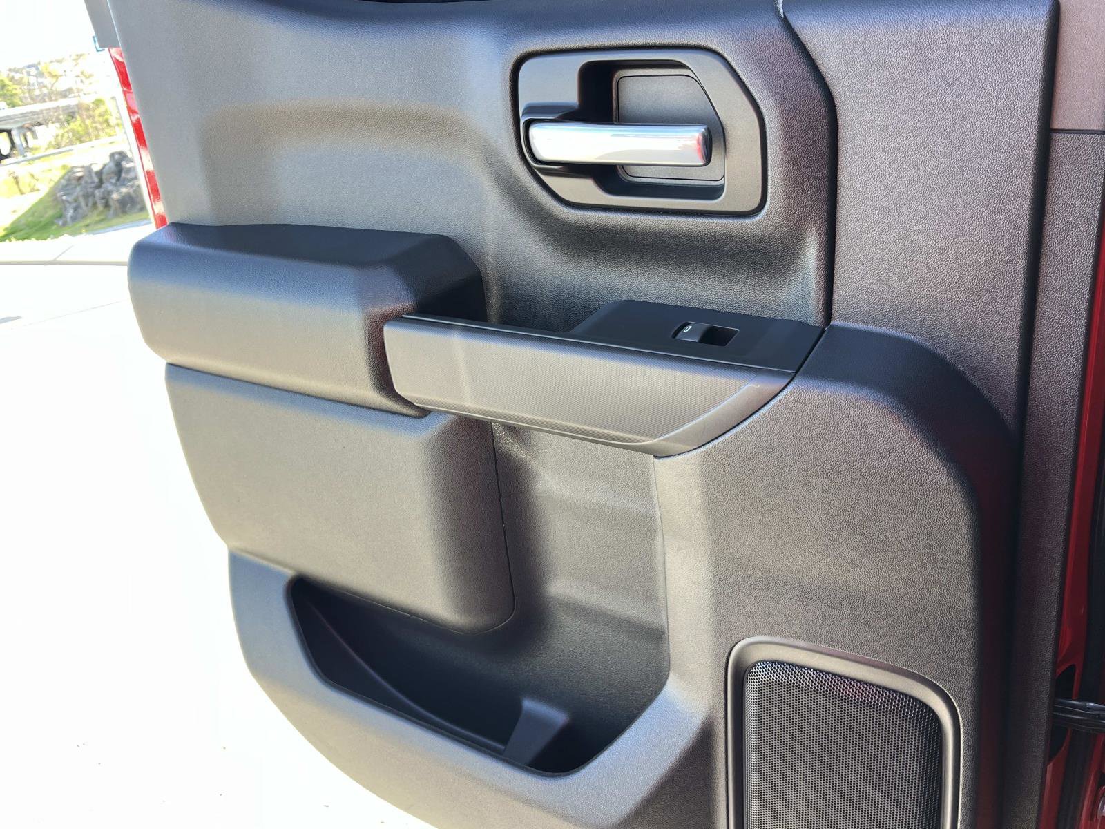 Used 2023 Chevrolet Silverado 1500 Custom image 18