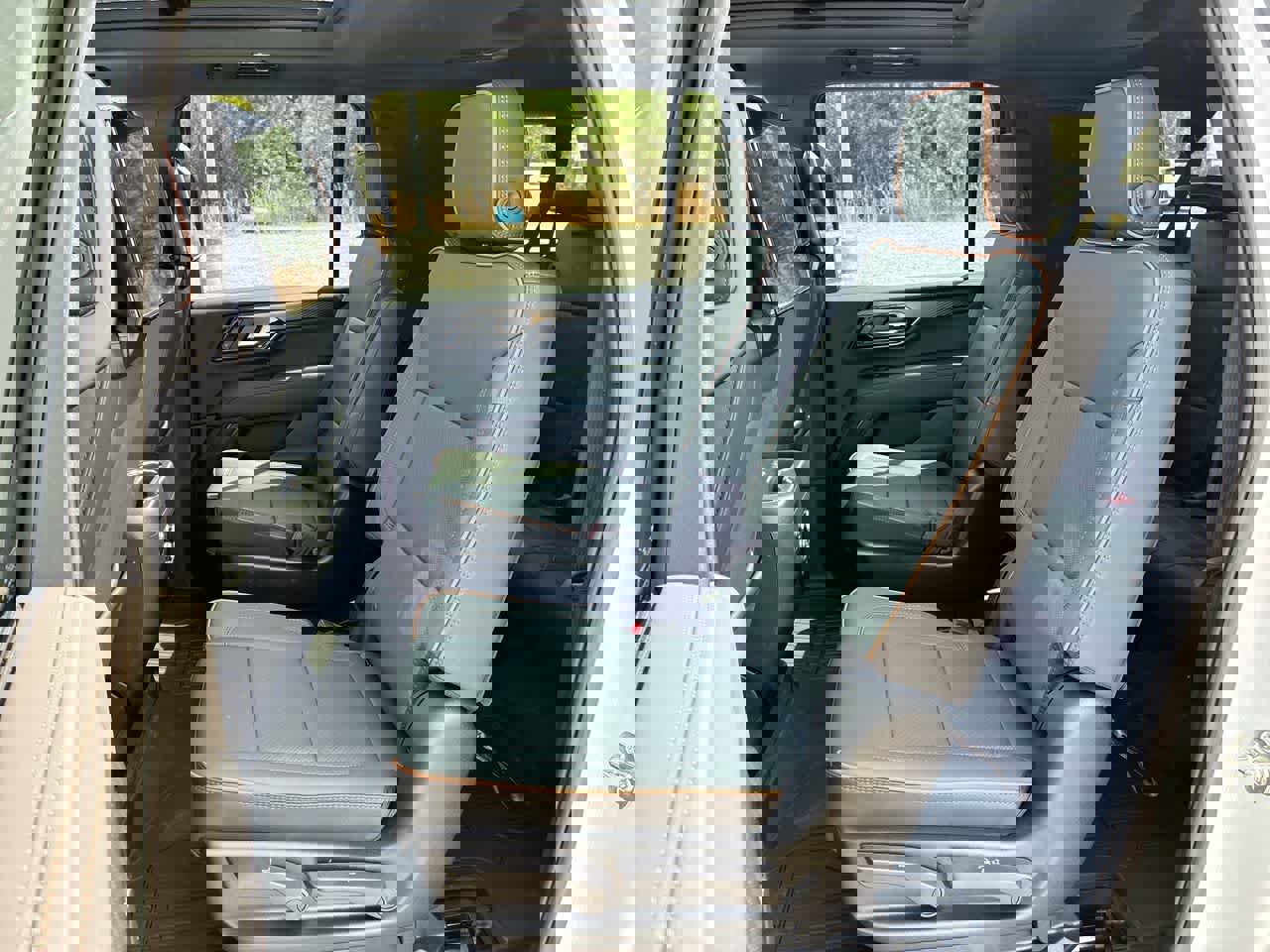 New 2026 GMC Yukon XL AT4 w/ AT4 Premium Plus Package image 26