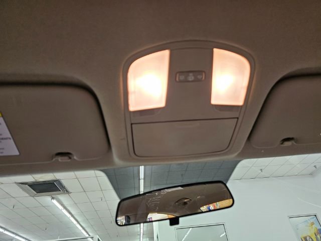 Used 2017 Hyundai Elantra SE w/ Cargo Package image 22