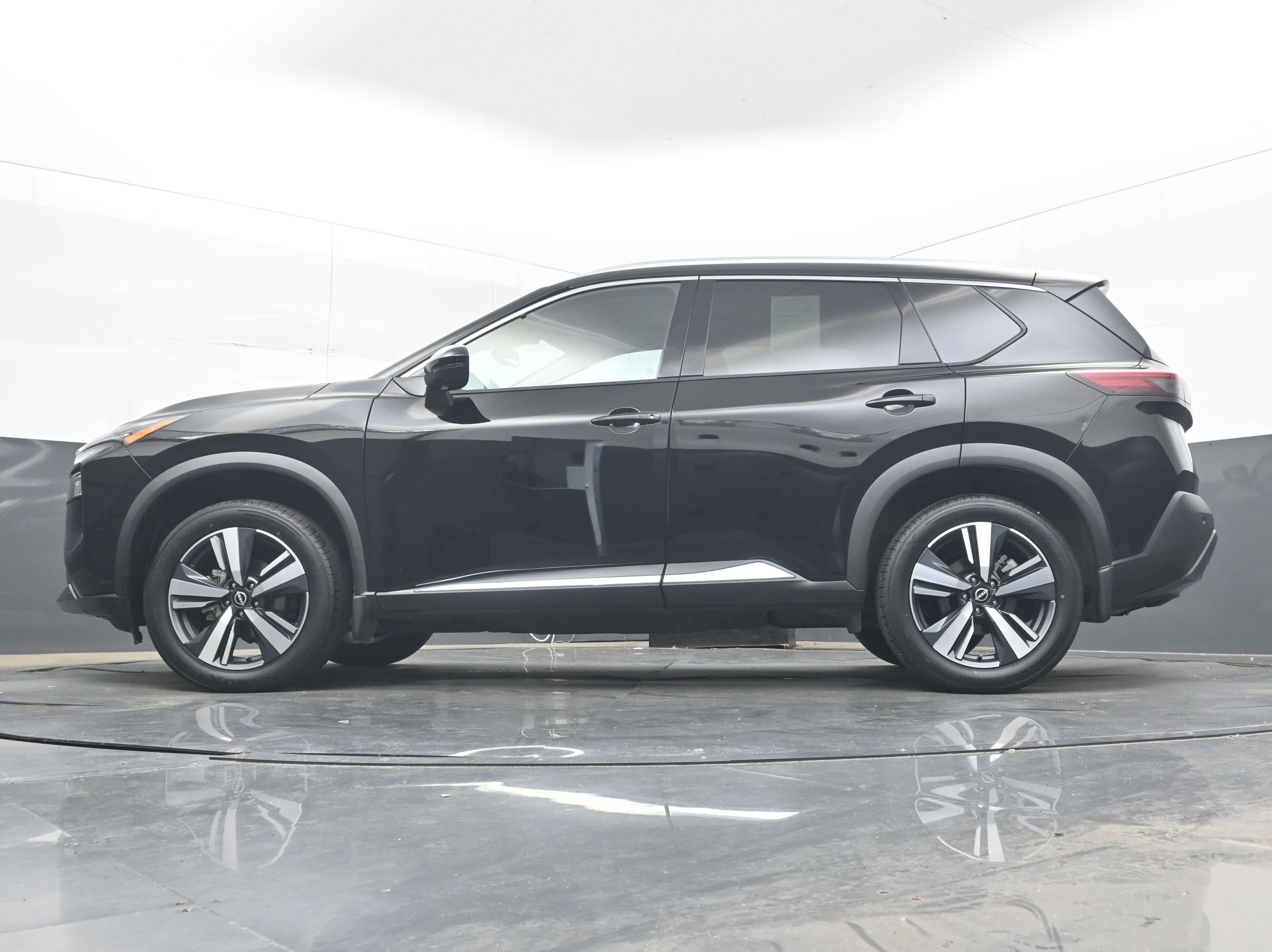 Used 2023 Nissan Rogue SL AWD/4WD image 22