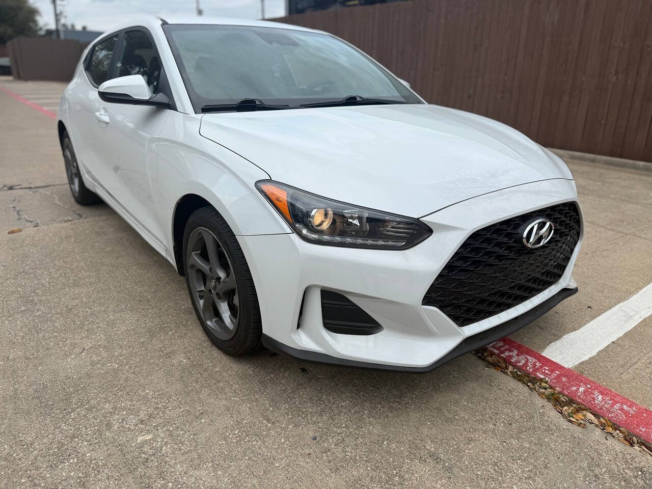 Used 2019 Hyundai Veloster 2.0 FWD image 8
