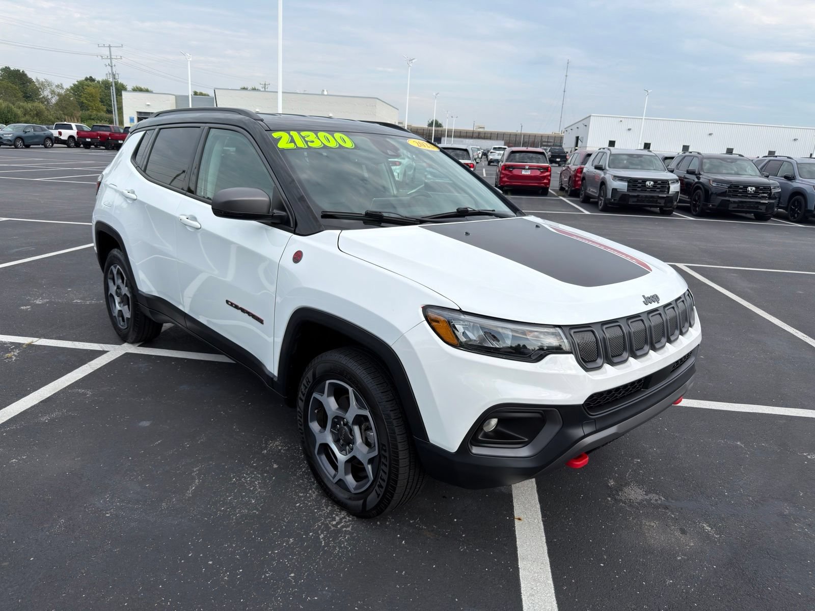 Used 2022 Jeep Compass Trailhawk w/ Trailhawk Convenience Group AWD/4WD image 8