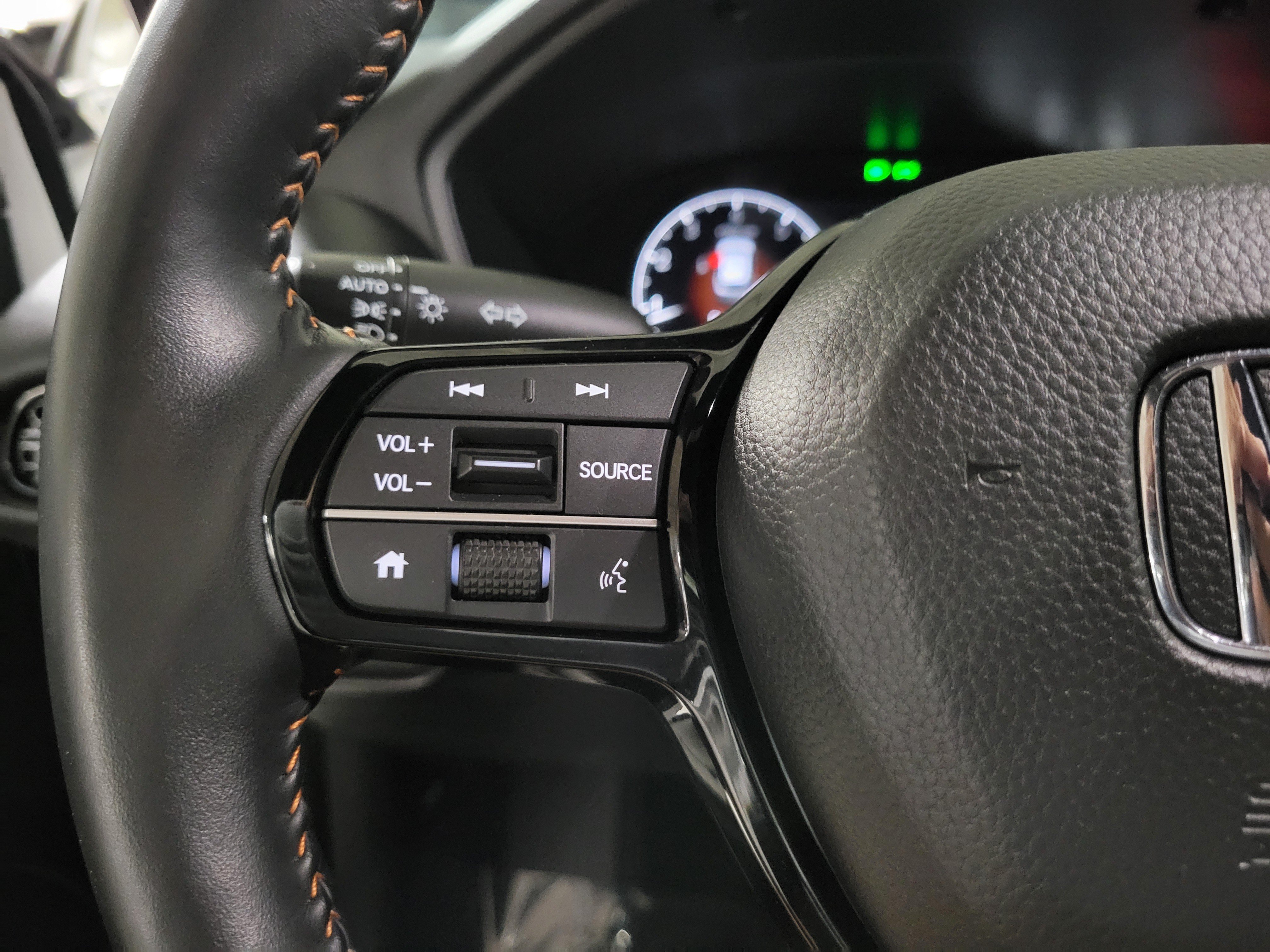 Used 2025 Honda HR-V Sport image 24
