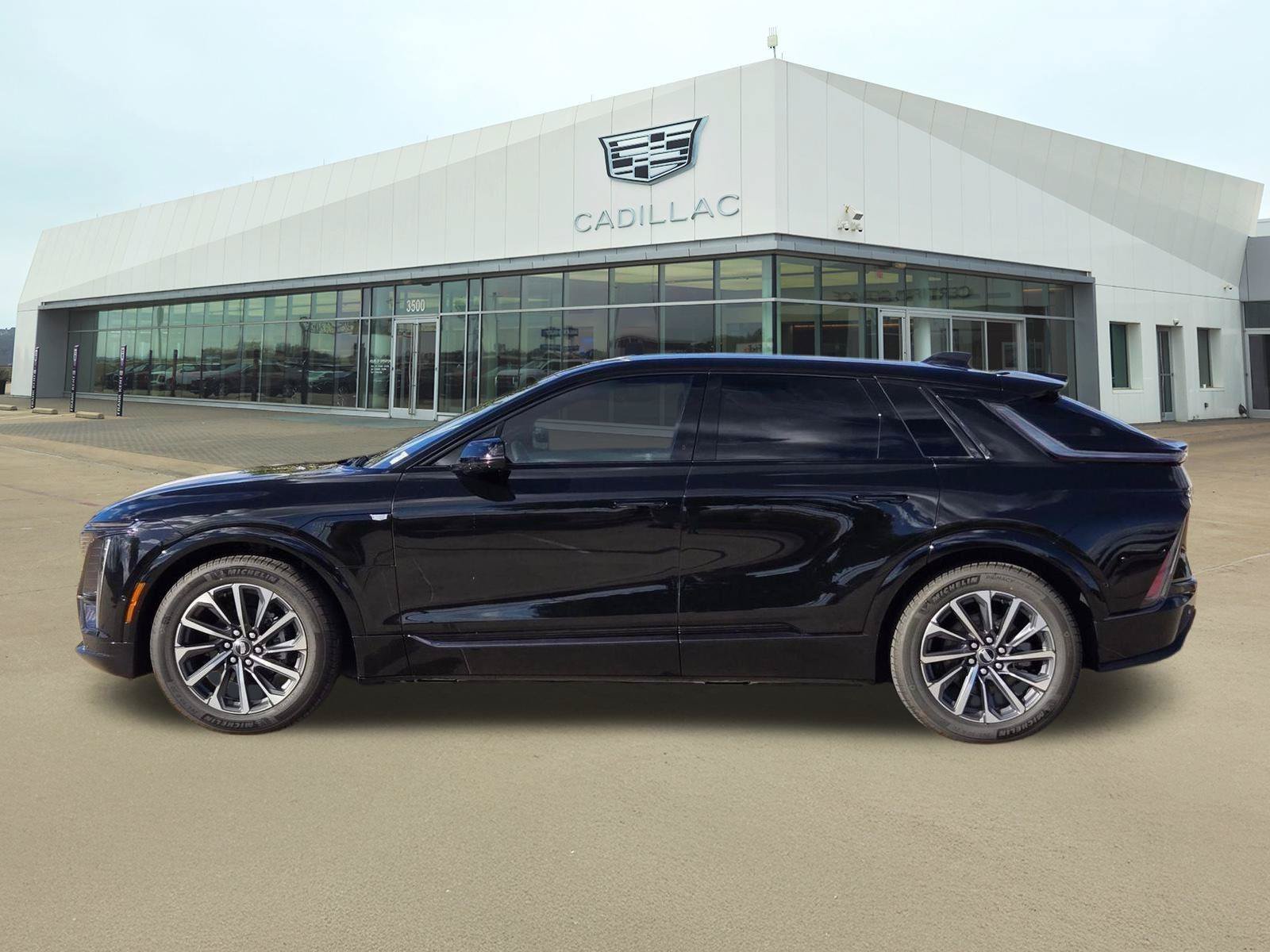 New 2026 Cadillac Lyriq Premium Luxury AWD/4WD image 3