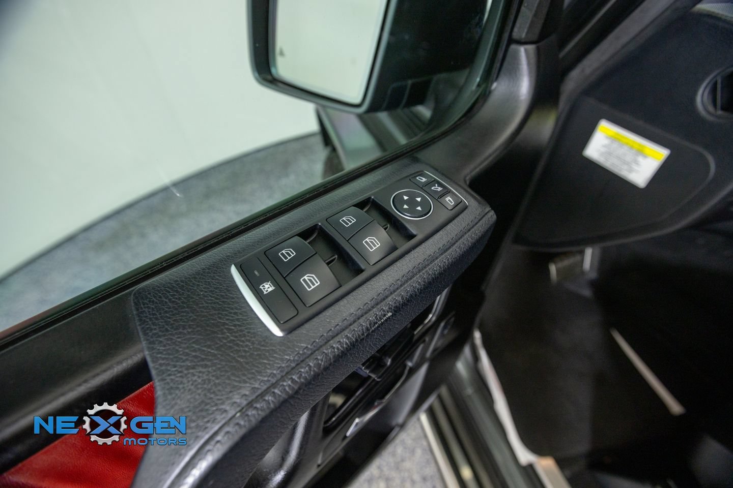 Used 2013 Mercedes-Benz G 63 AMG 4MATIC image 12