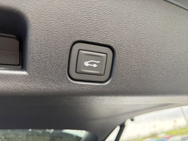 New 2026 Chevrolet Traverse LT image 24