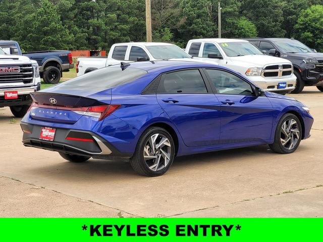 Used 2025 Hyundai Elantra Sport FWD image 5