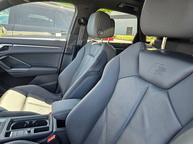 Used 2020 Audi Q3 2.0T Premium Plus image 22