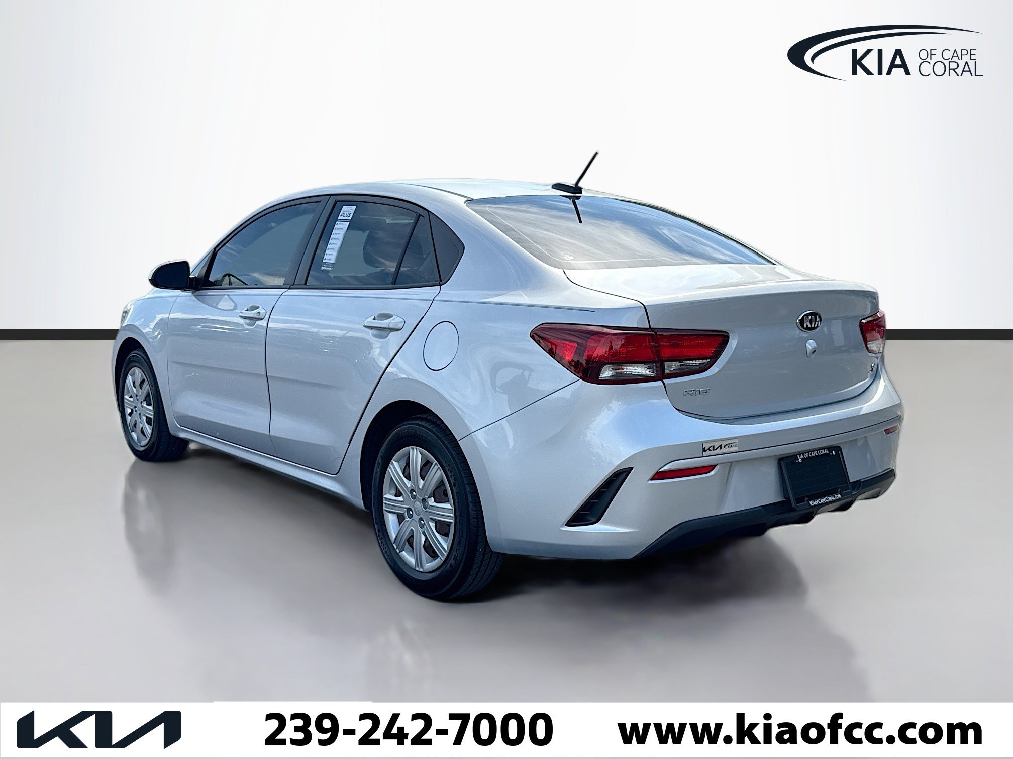 Used 2021 Kia Rio S image 3