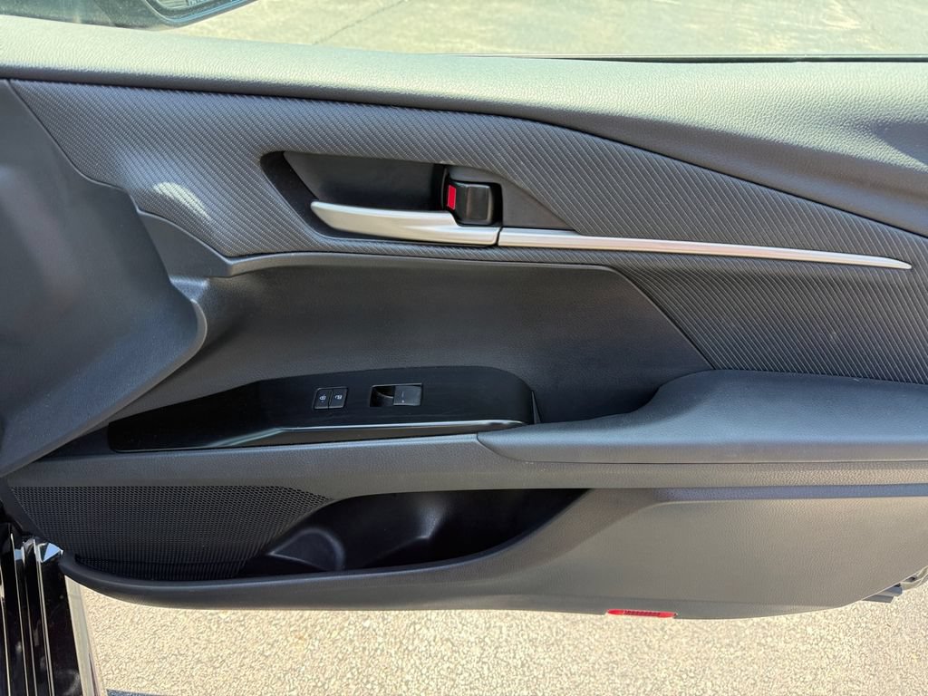 Certified 2025 Toyota Camry SE FWD image 19