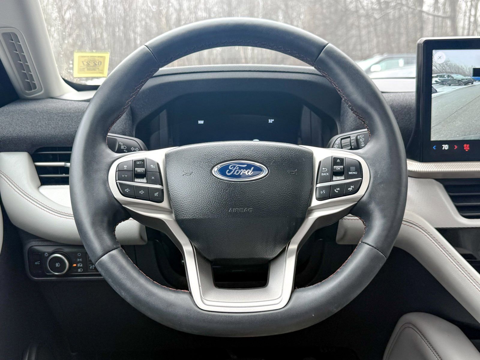 Certified 2025 Ford Explorer Active w/ Active Comfort Package image 39