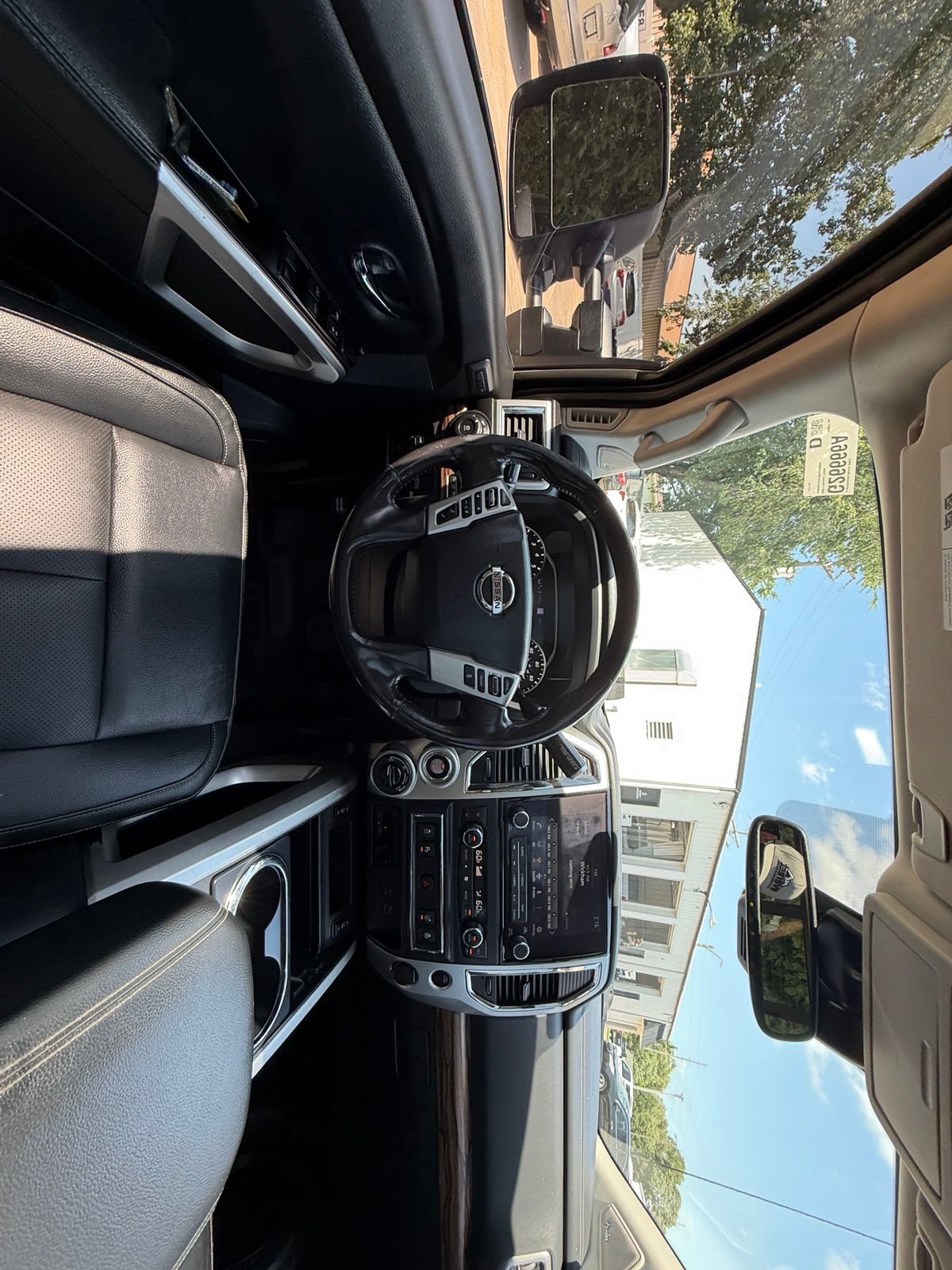 Used 2021 Nissan Titan SL w/ Moonroof Package AWD/4WD image 14