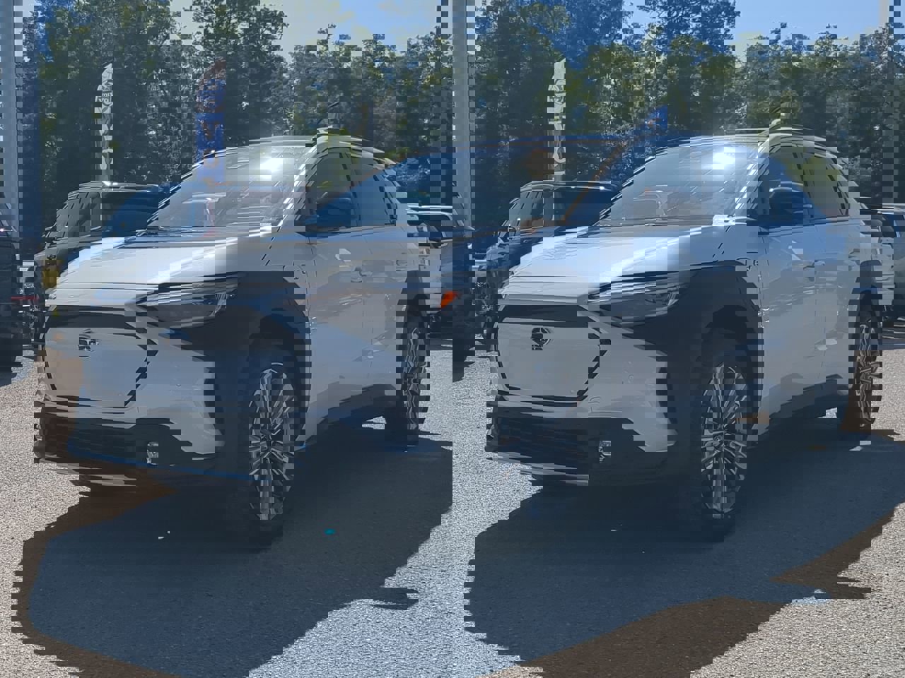 New 2025 Subaru Solterra Touring w/ Touring Package image 8