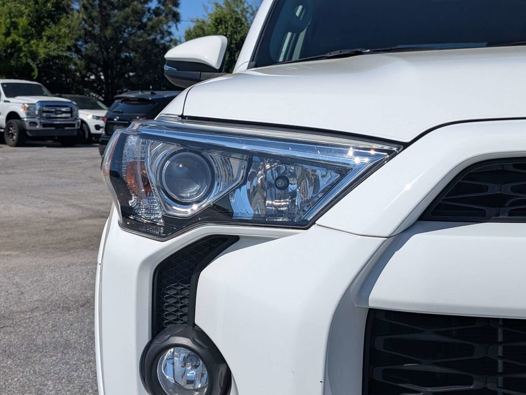 Used 2017 Toyota 4Runner SR5 Premium RWD image 11