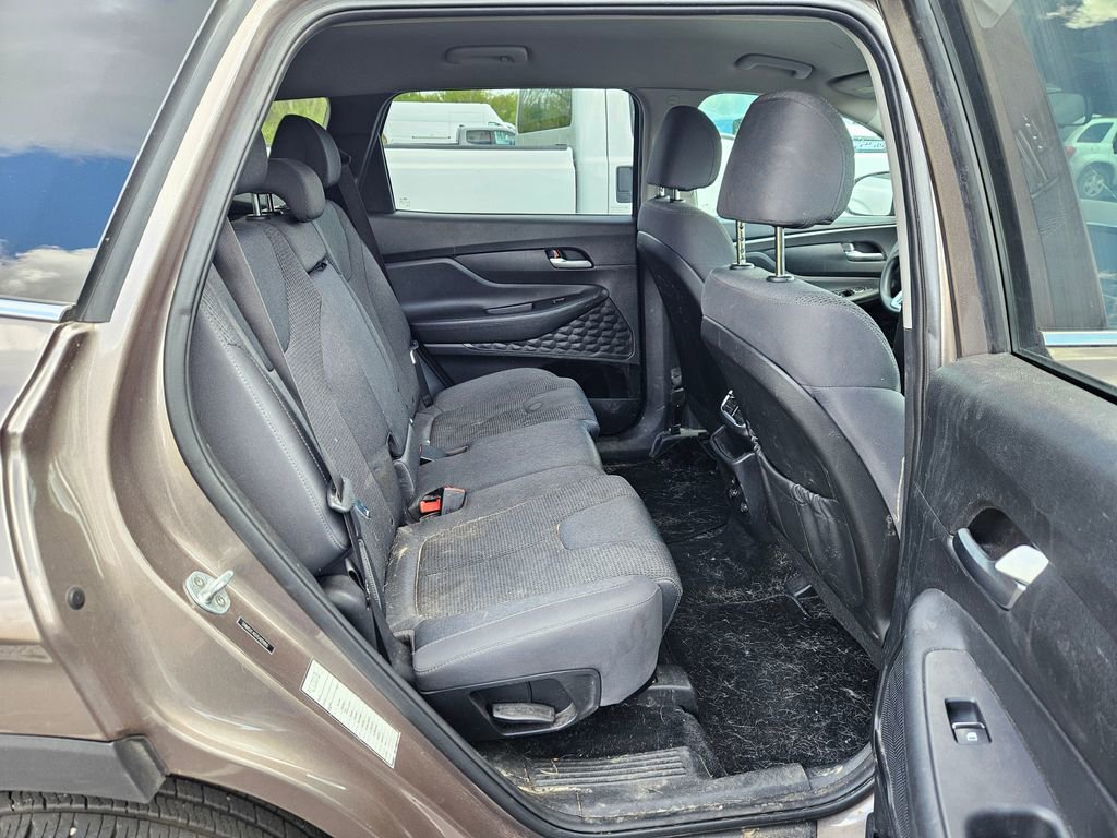 Used 2020 Hyundai Santa Fe SE AWD/4WD image 5