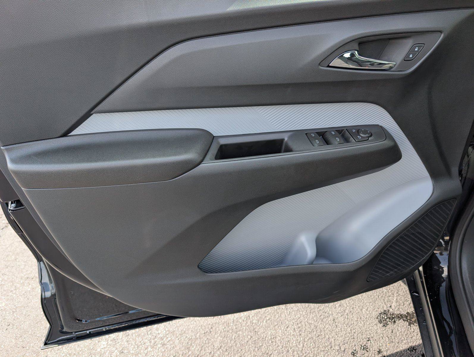New 2027 Chevrolet Bolt RS w/ LPO, All-Weather Package FWD image 15