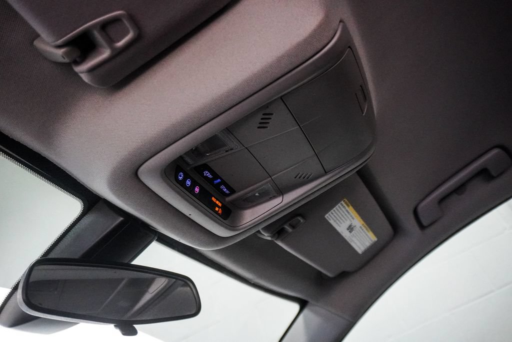Used 2021 GMC Acadia SLE w/ Driver Convenience Package FWD image 22