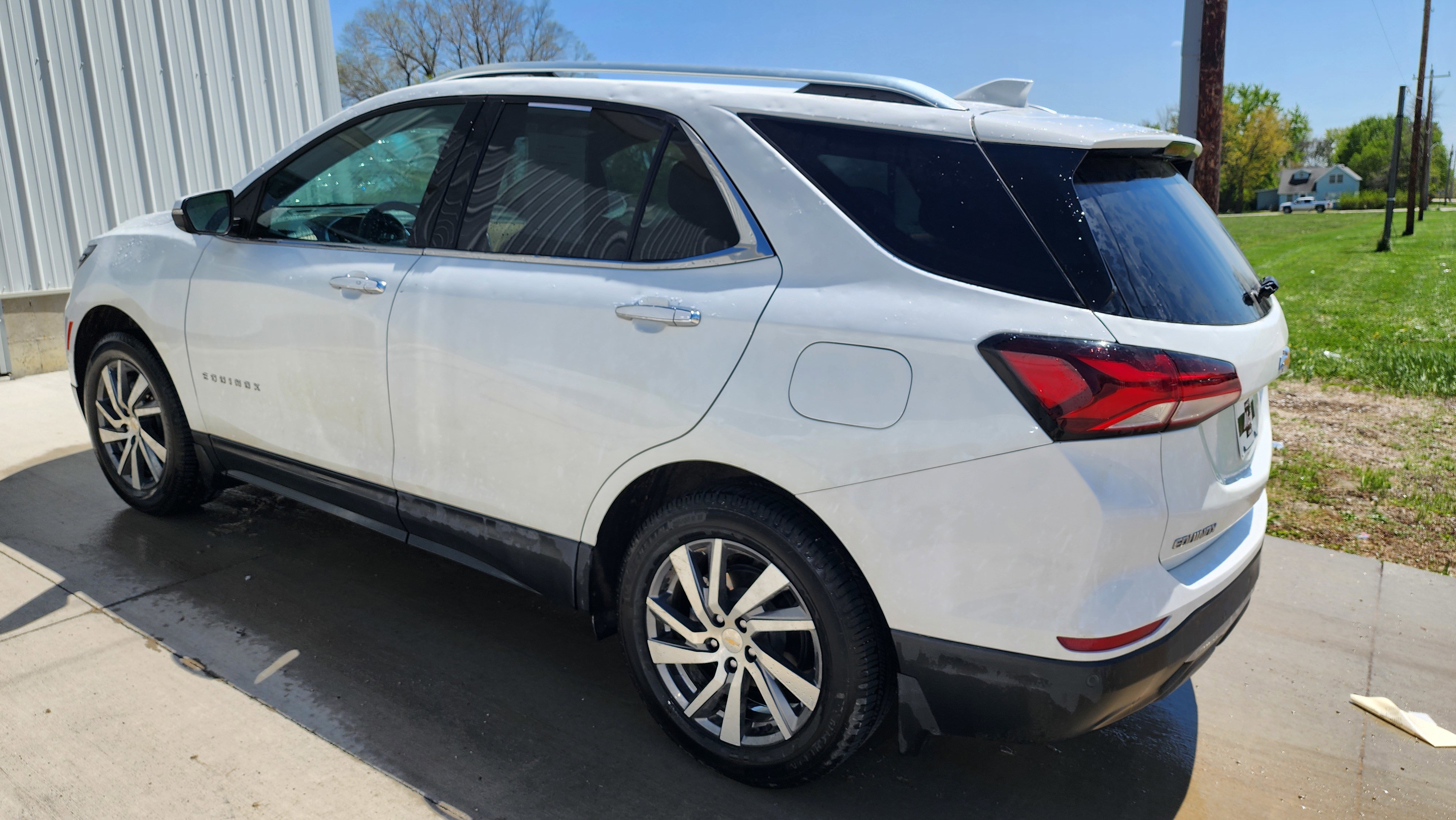 Used 2022 Chevrolet Equinox Premier AWD/4WD image 5