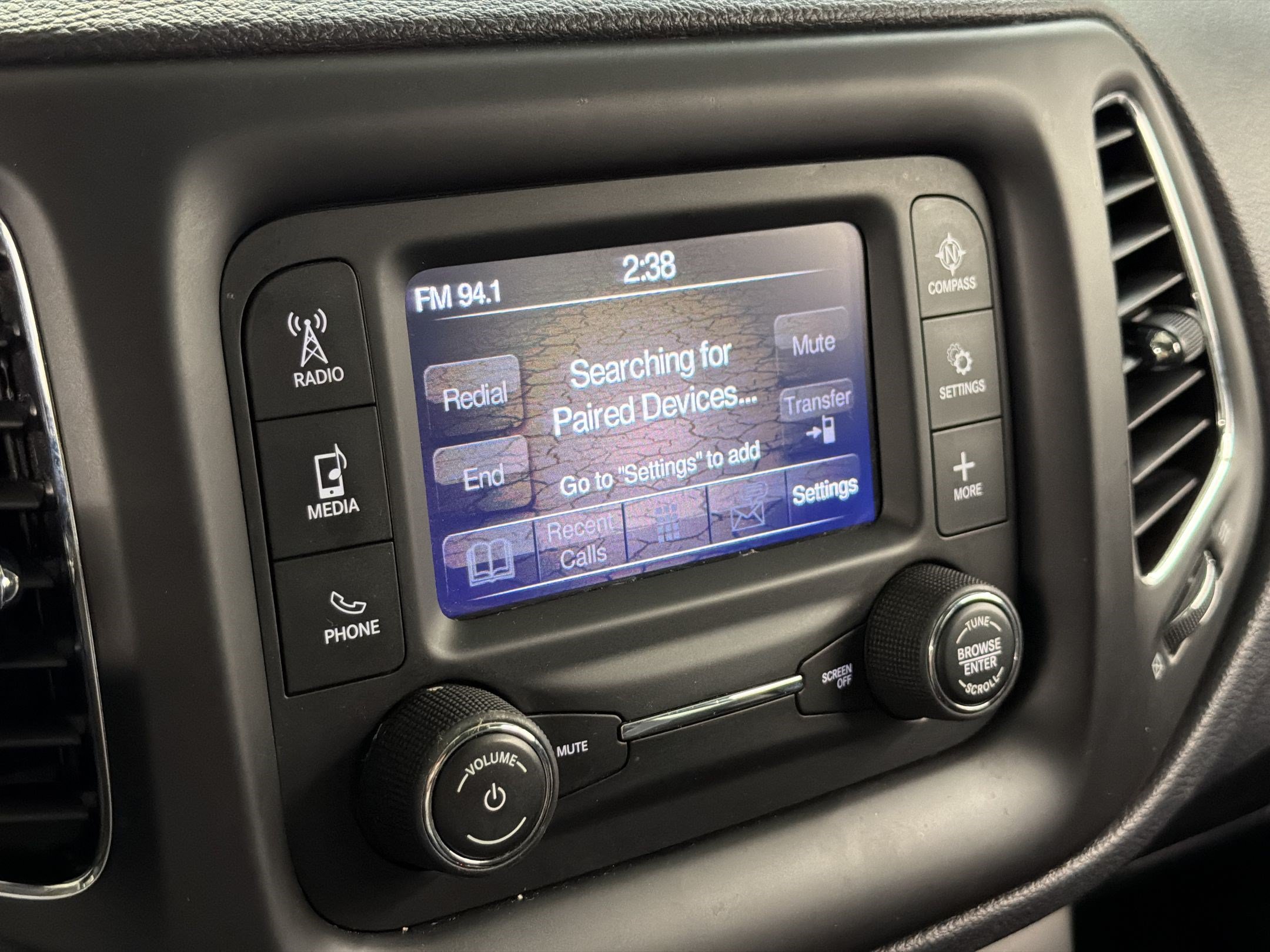 Used 2017 Jeep Compass Latitude w/ Safe & Security Group FWD image 22