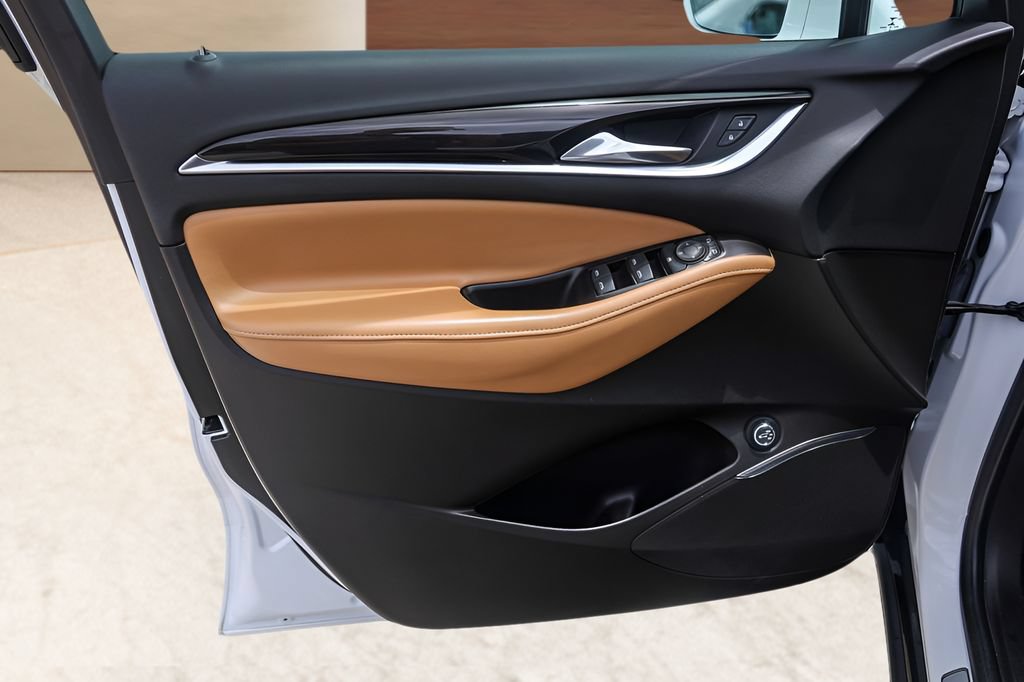 Used 2019 Buick Enclave Essence FWD image 22
