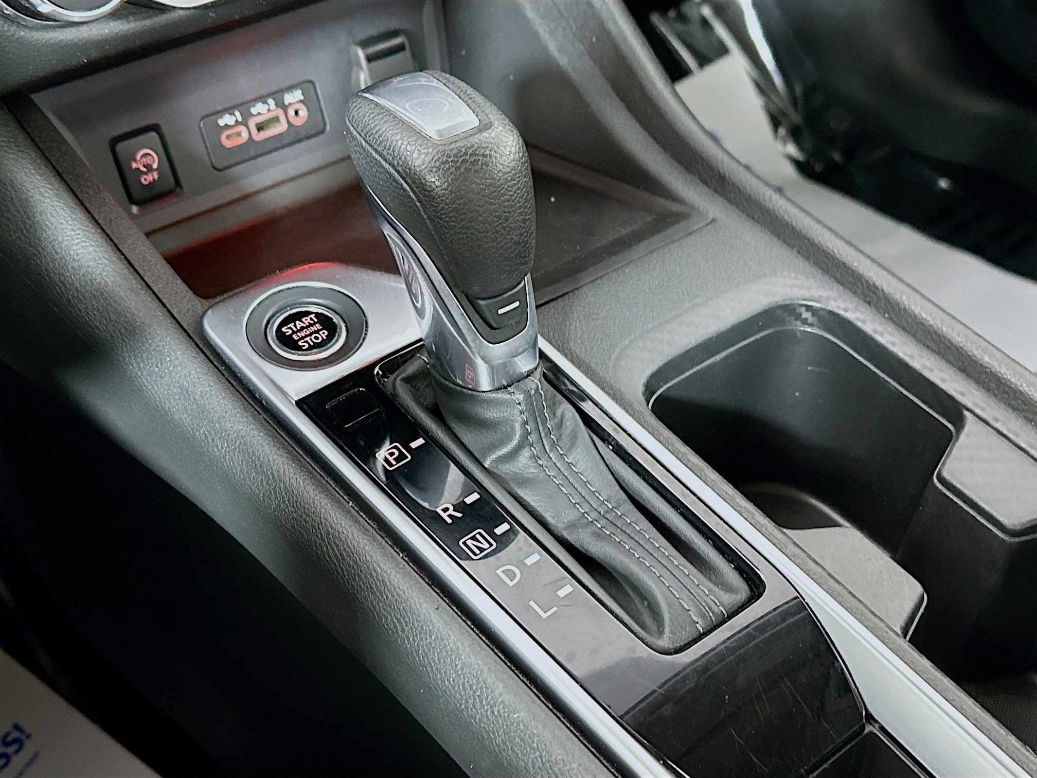 Used 2024 Nissan Sentra SV FWD image 16