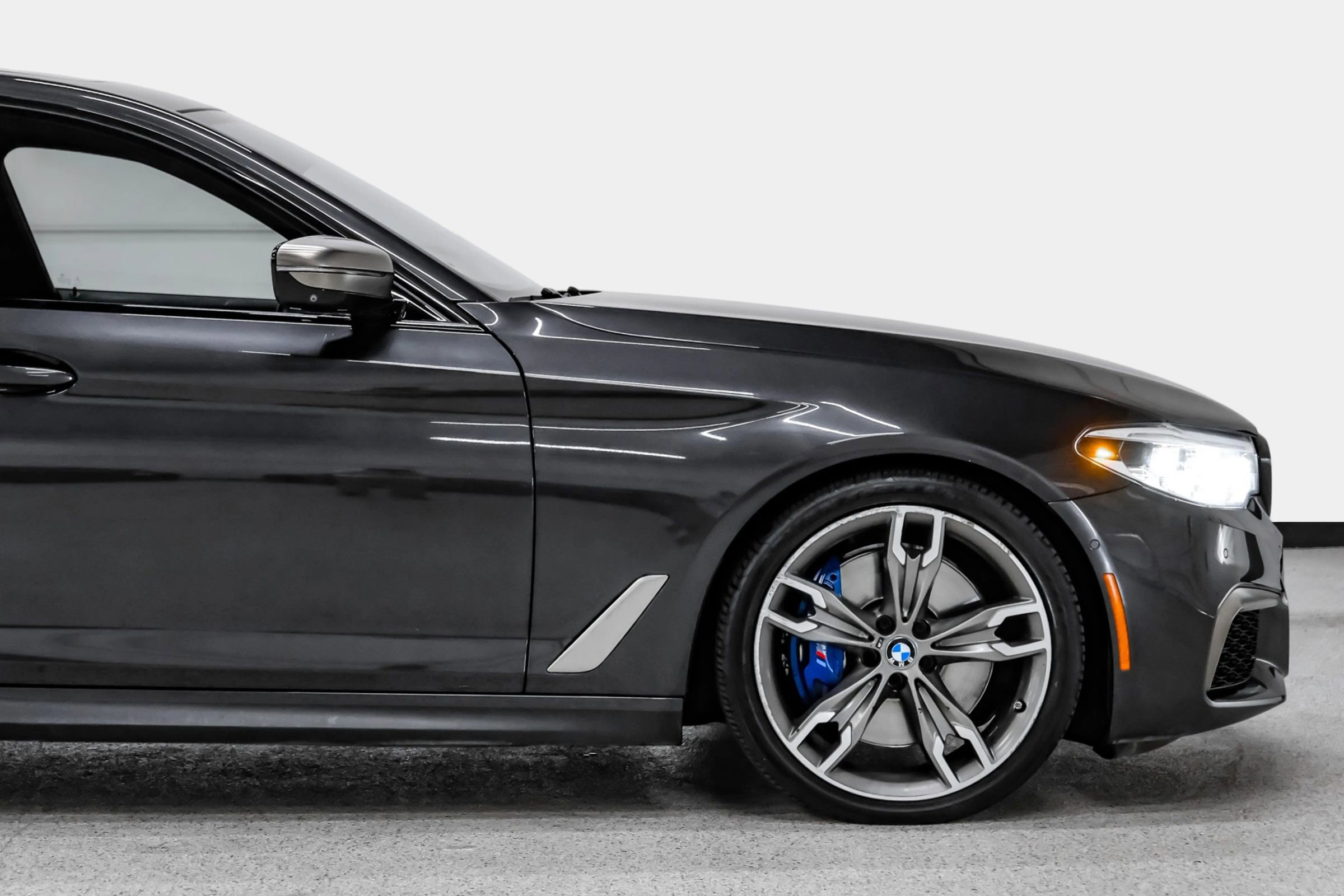 Used 2019 BMW M550i xDrive w/ Premium Package 2 AWD/4WD image 11