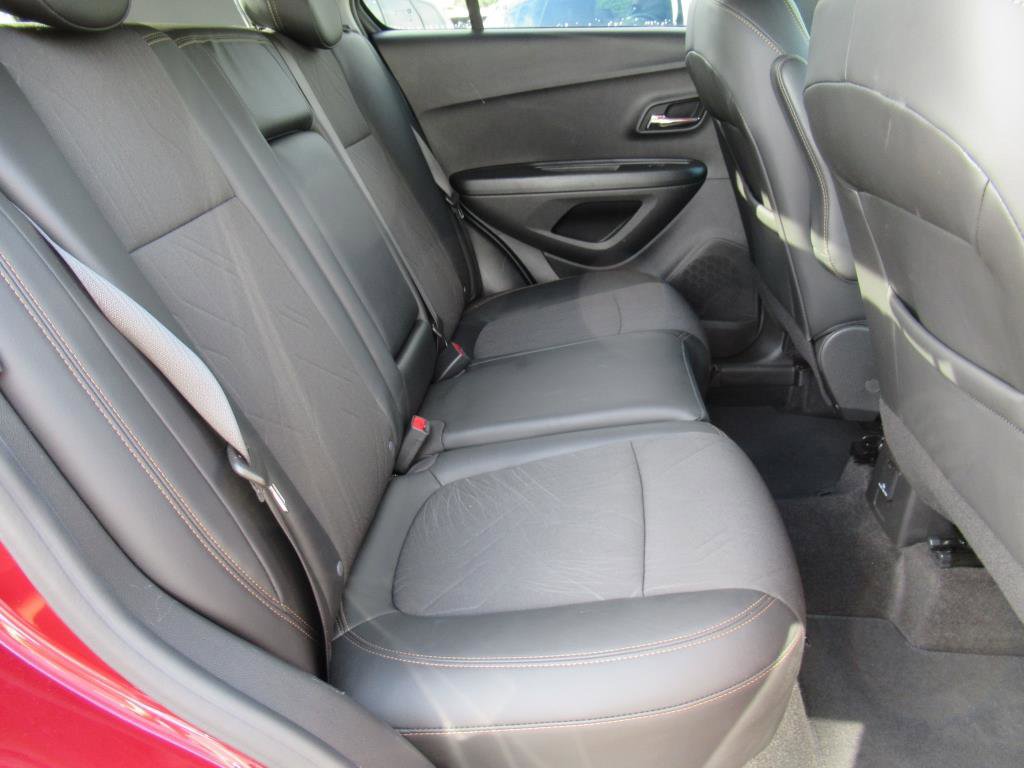 Used 2022 Chevrolet Trax LT w/ LT Convenience Package image 26