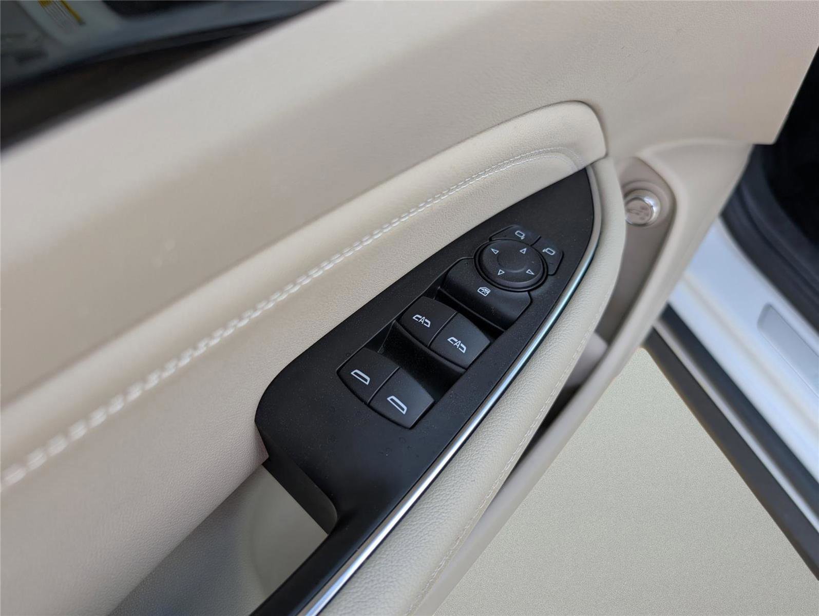 Used 2018 Buick Regal Essence w/ Driver Confidence Package #1 image 15