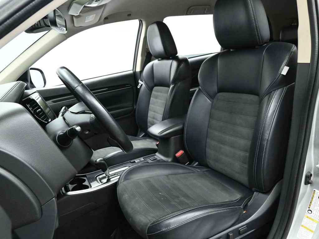 Used 2020 Mitsubishi Outlander SEL image 12