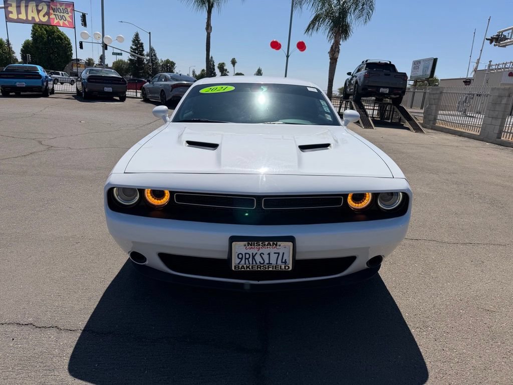 Used 2021 Dodge Challenger SXT RWD video 2